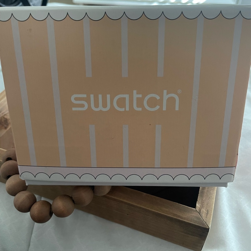 Pre-Owned Swatch Watch Dreamcake LIMITED EDITION 41mm ***used only once*** - Picture 14 of 15